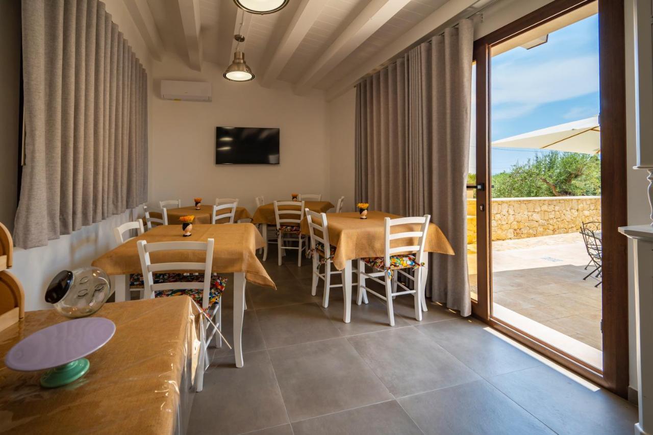 Villa Carmiano Luxury Bedrooms In Avola In The Province Of Syracuse With Spa And Swimming Pool And Wonderful Seaview エクステリア 写真